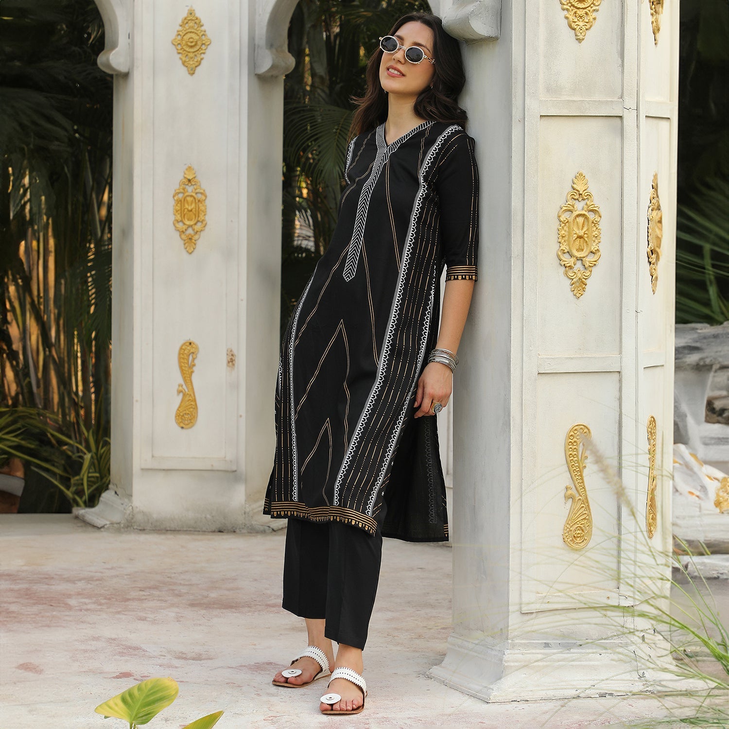 Geometric Print Kurta With Trousers Set