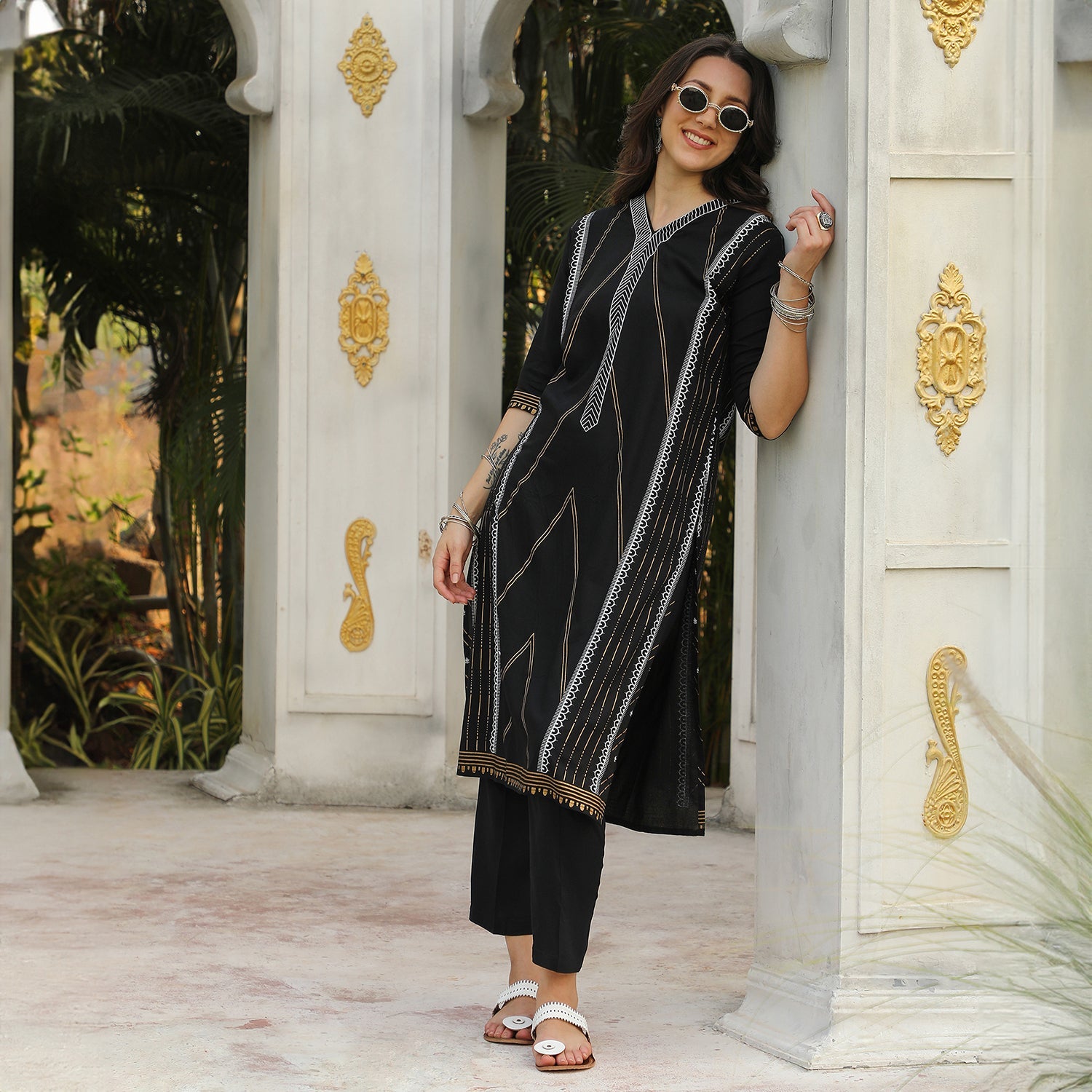 Geometric Print Kurta With Trousers Set