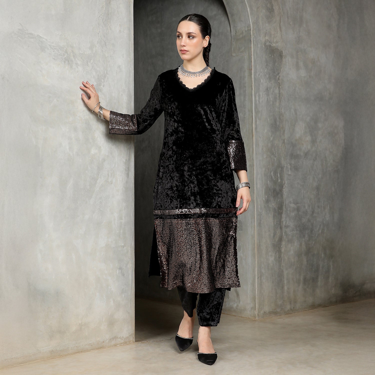 Velvet-Gleam Kurta Set