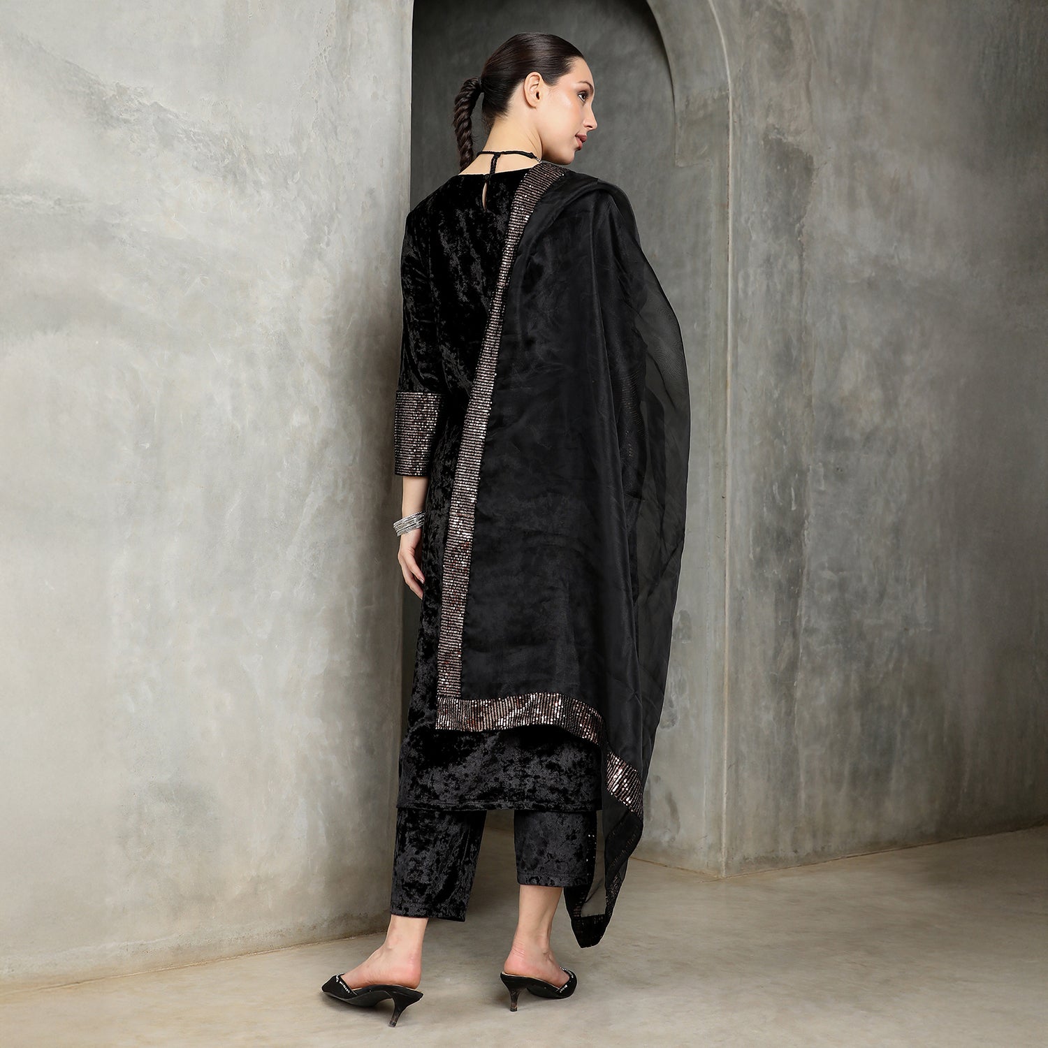 Velvet-Gleam Kurta Set