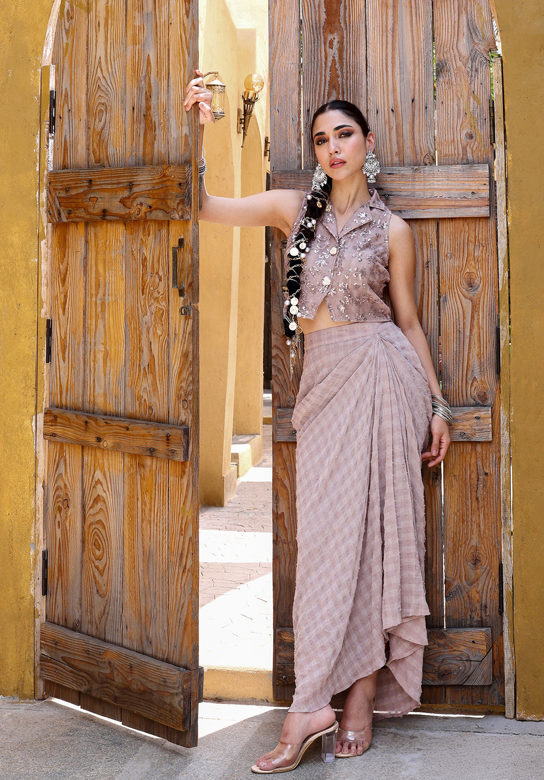 Embroidered Sleeveless Shirt Collar Georgette Mauve Co-ord Set