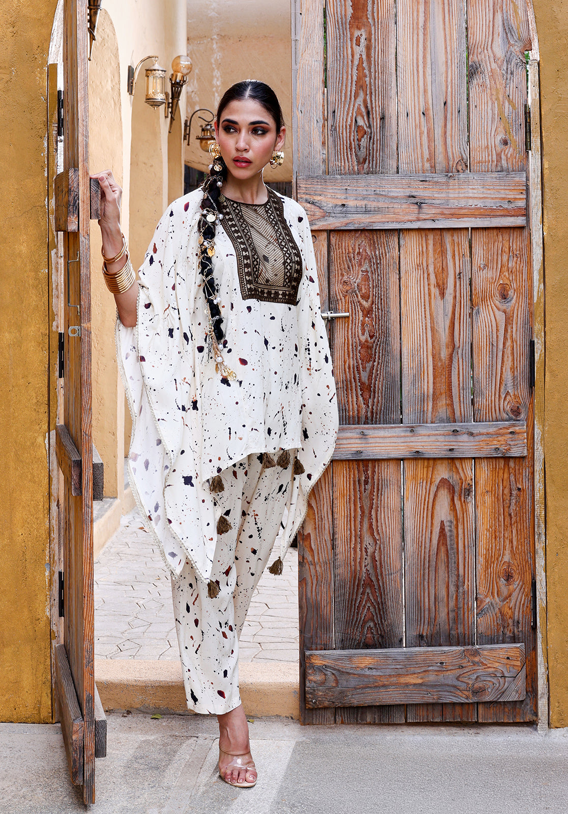 Embroidered Abstract Print Round Neck 3/4th Sleeves Off-White Co-ord Set