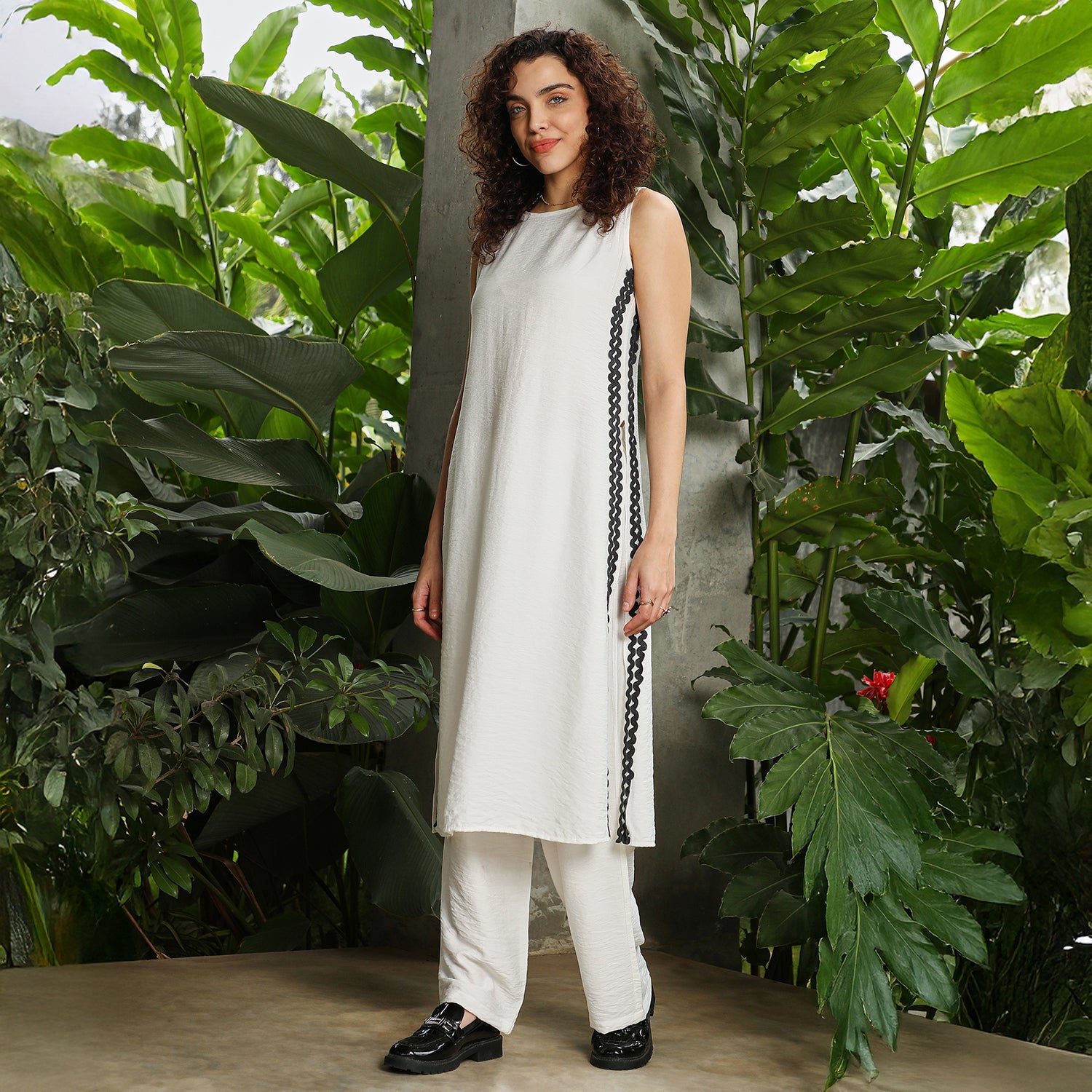 Contrast Swirl Kurta Set