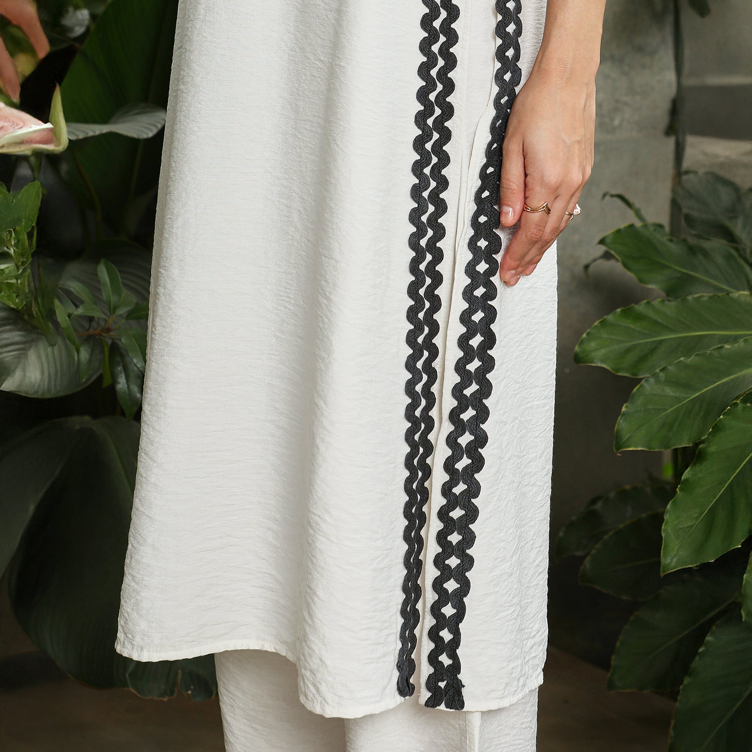Contrast Swirl Kurta Set