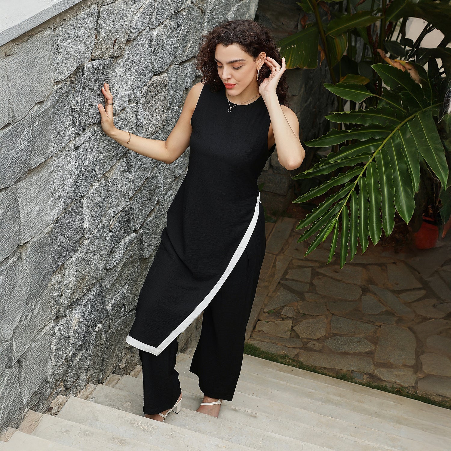 Contrast Tilt Kurta Set