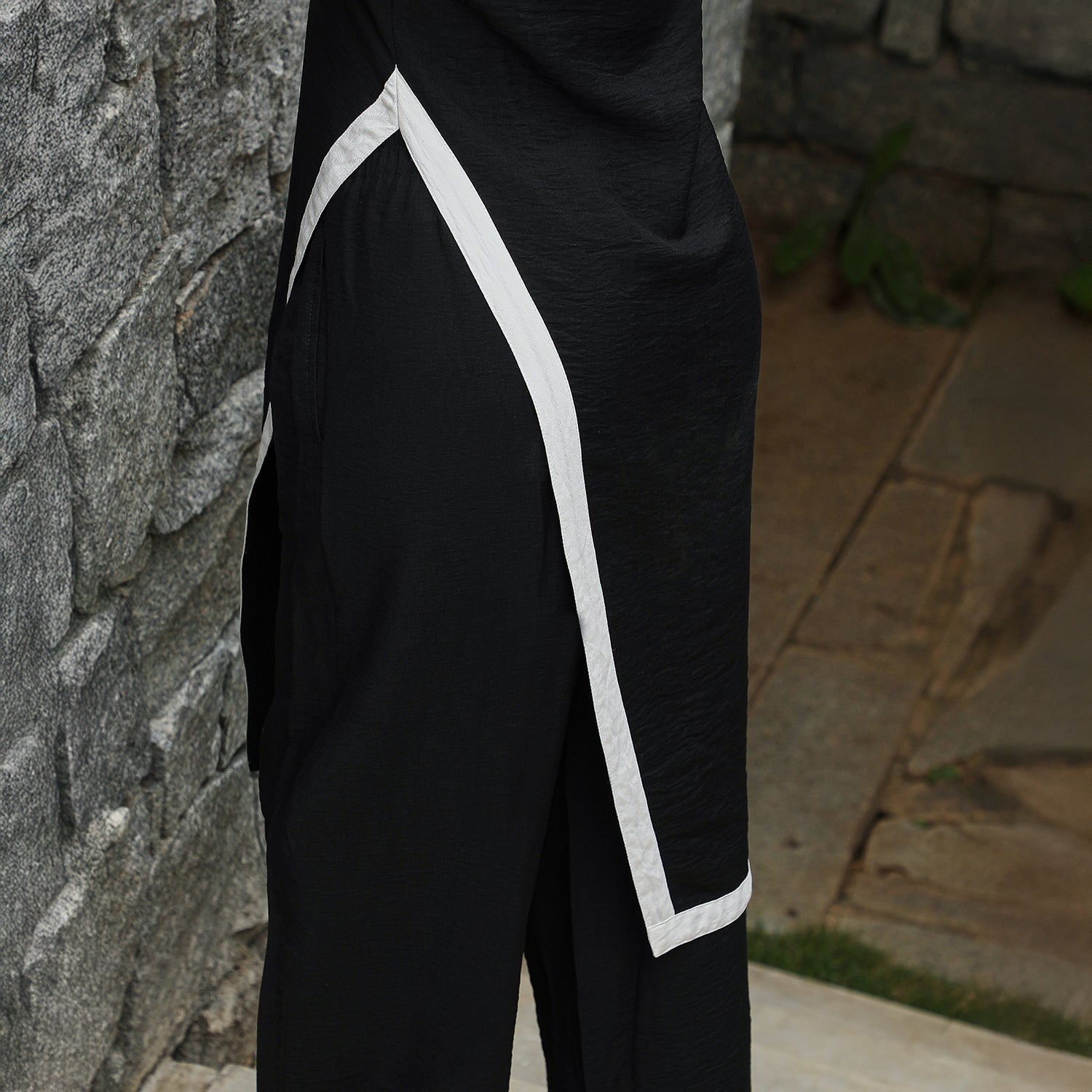 Contrast Tilt Kurta Set