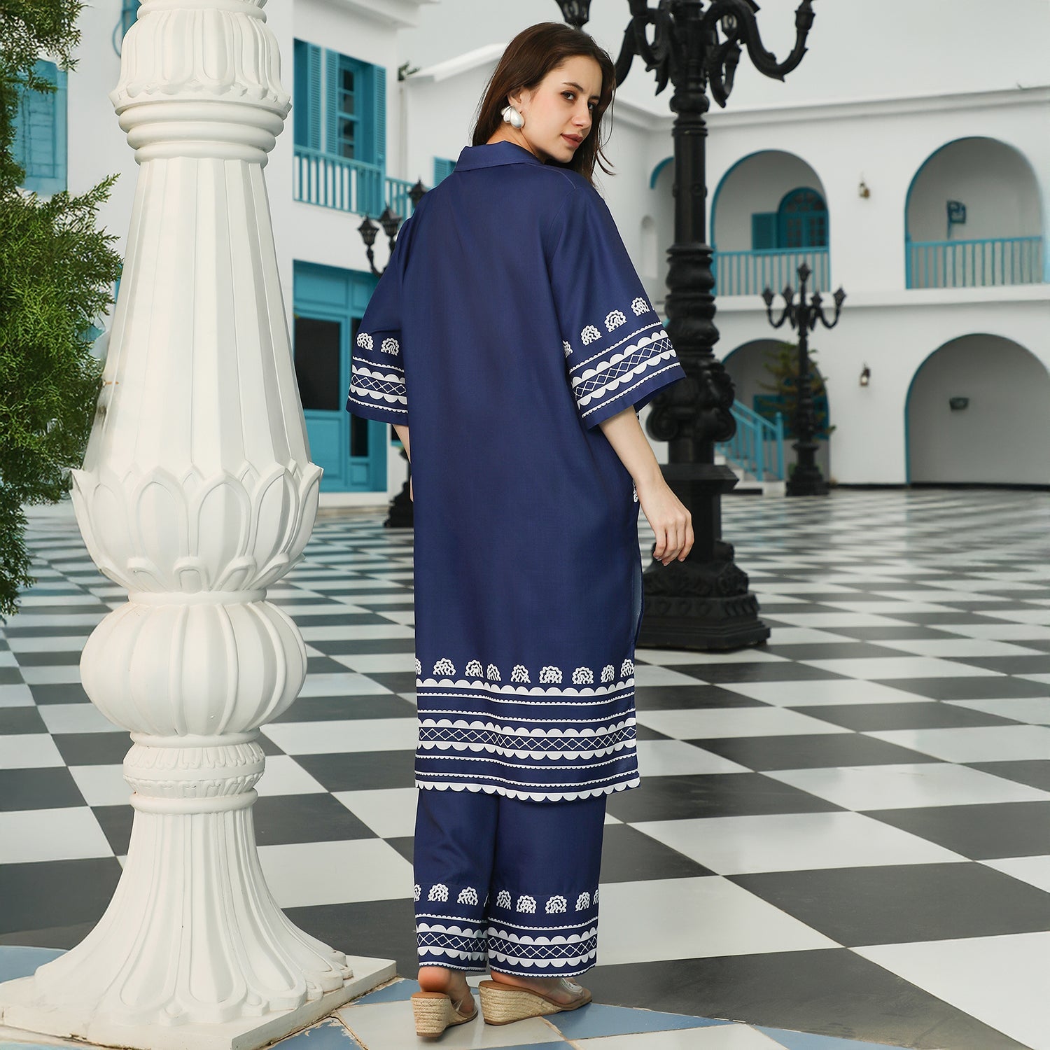 Indie Flora Lined-Imprint Kurta Set