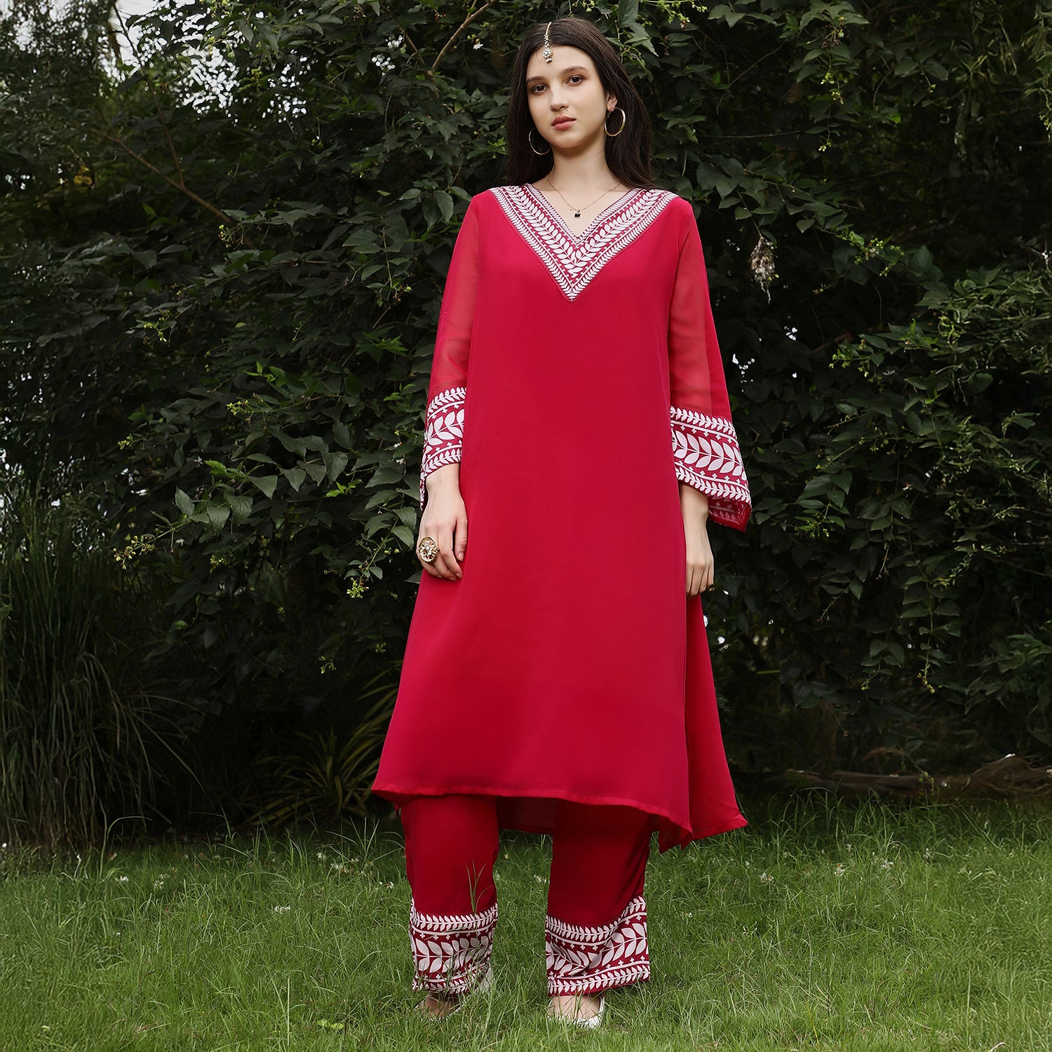 Indie Leaf-Lined Imprint Kurta Set