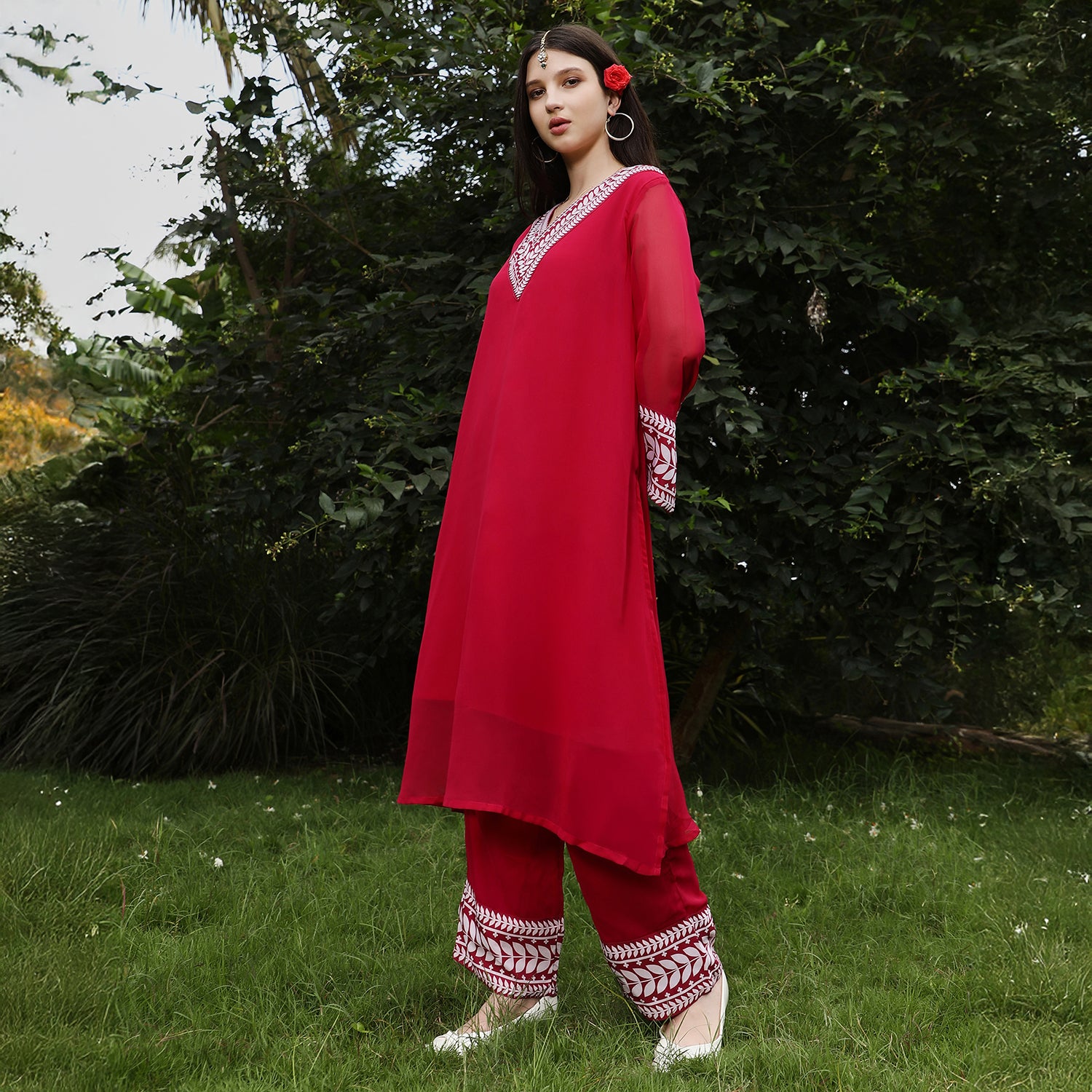 Indie Leaf-Lined Imprint Kurta Set