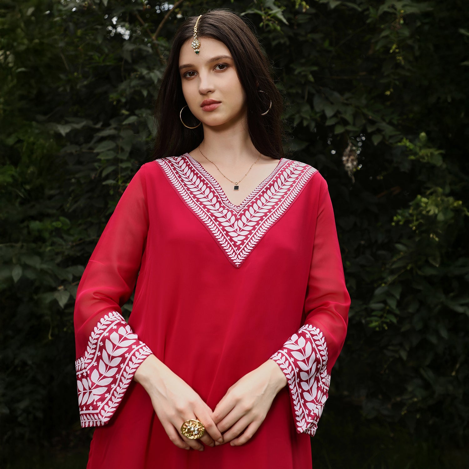 Indie Leaf-Lined Imprint Kurta Set