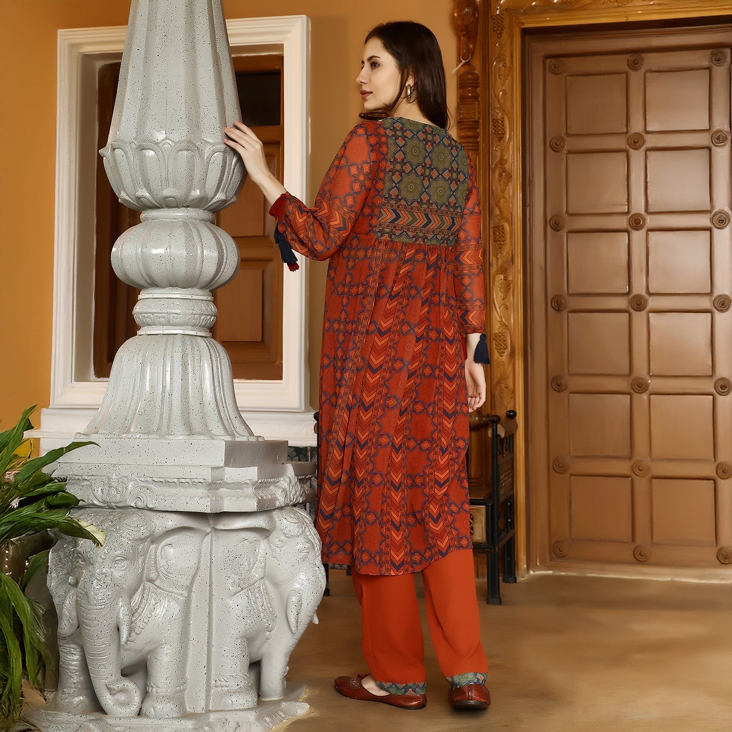 Geometric Block Kurta With Trousers