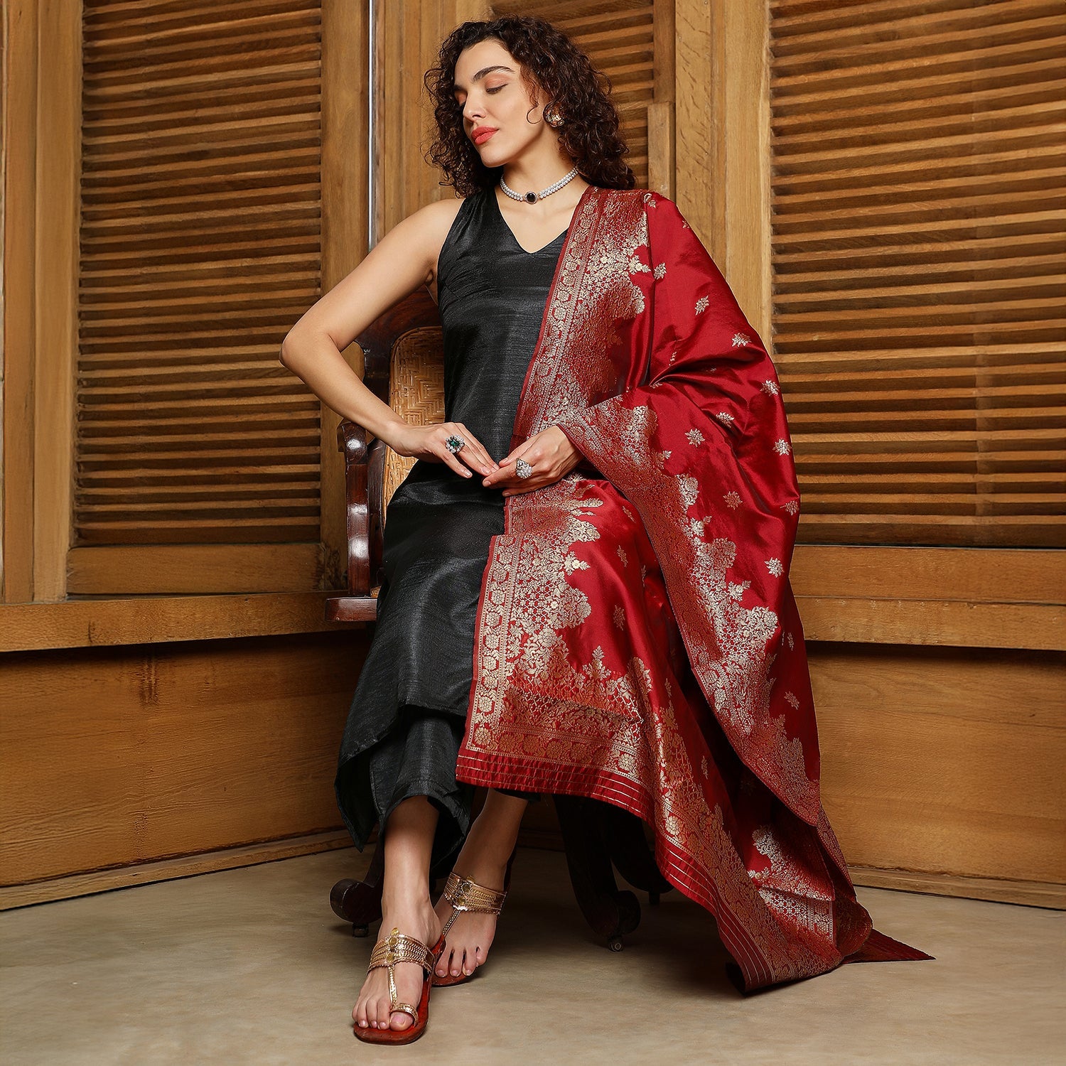Contrast Lustre Kurta Set