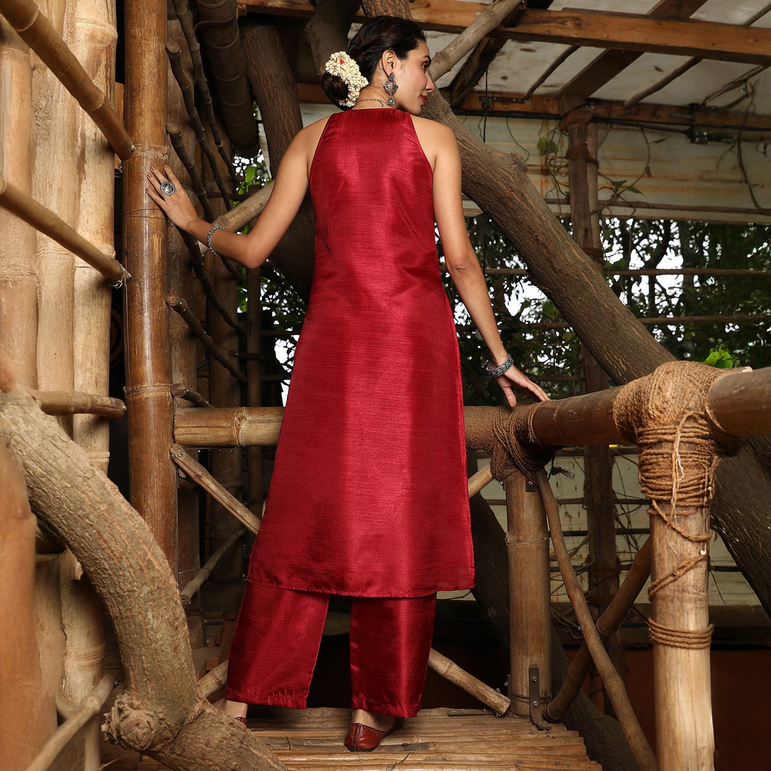 Contrast Lustre Kurta Set
