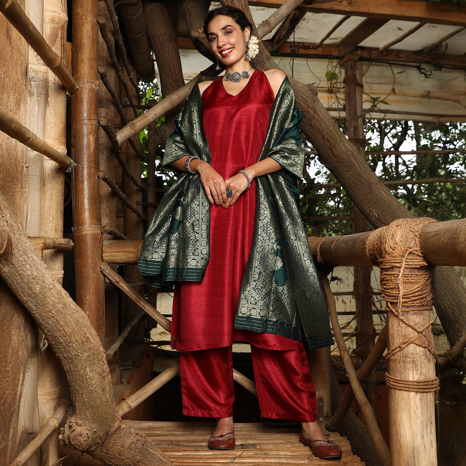 Contrast Lustre Kurta Set