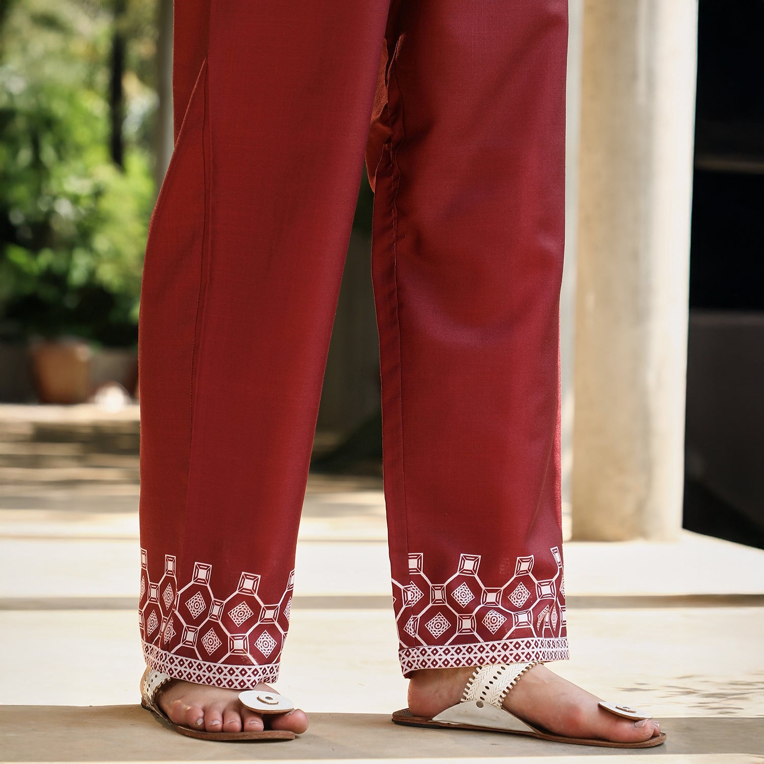 Constrast-Motif Kurta Set