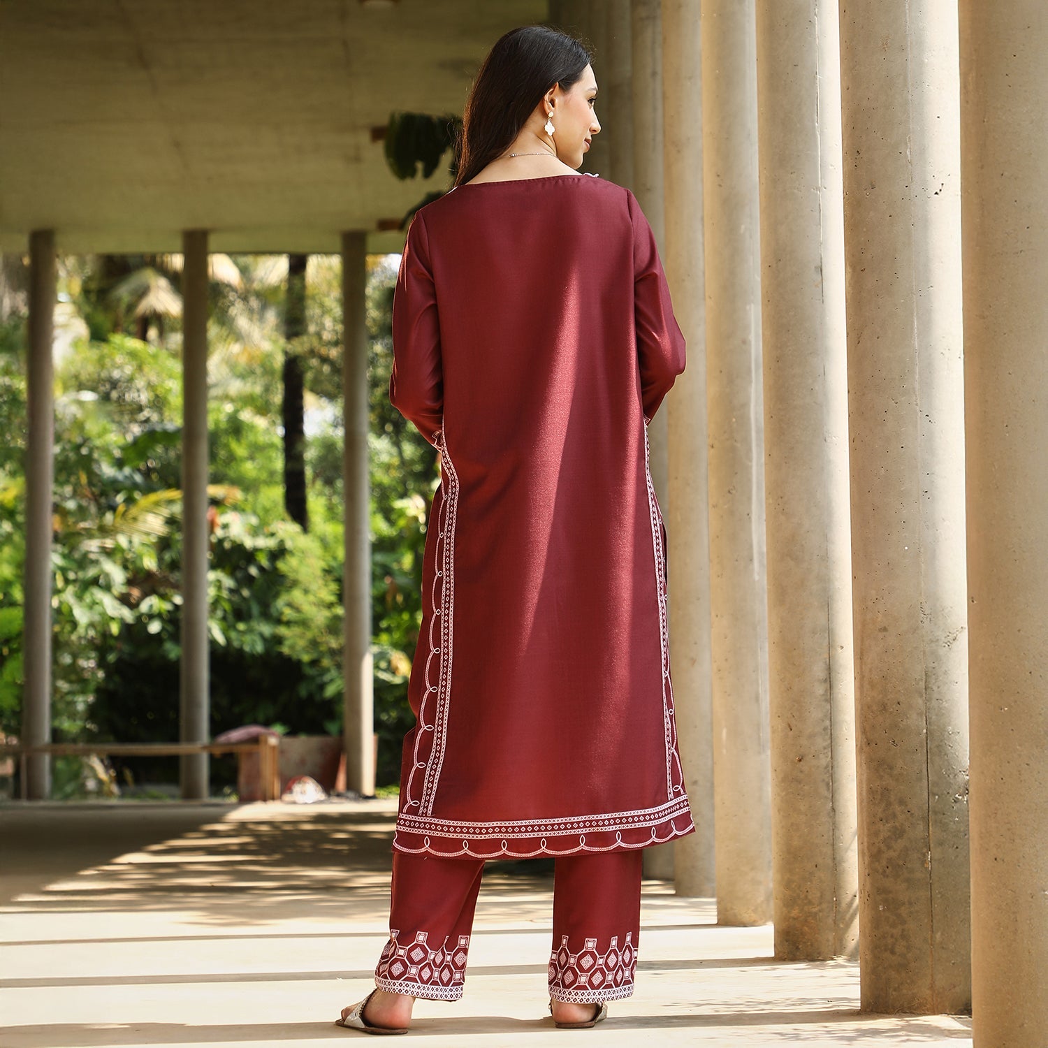 Constrast-Motif Kurta Set