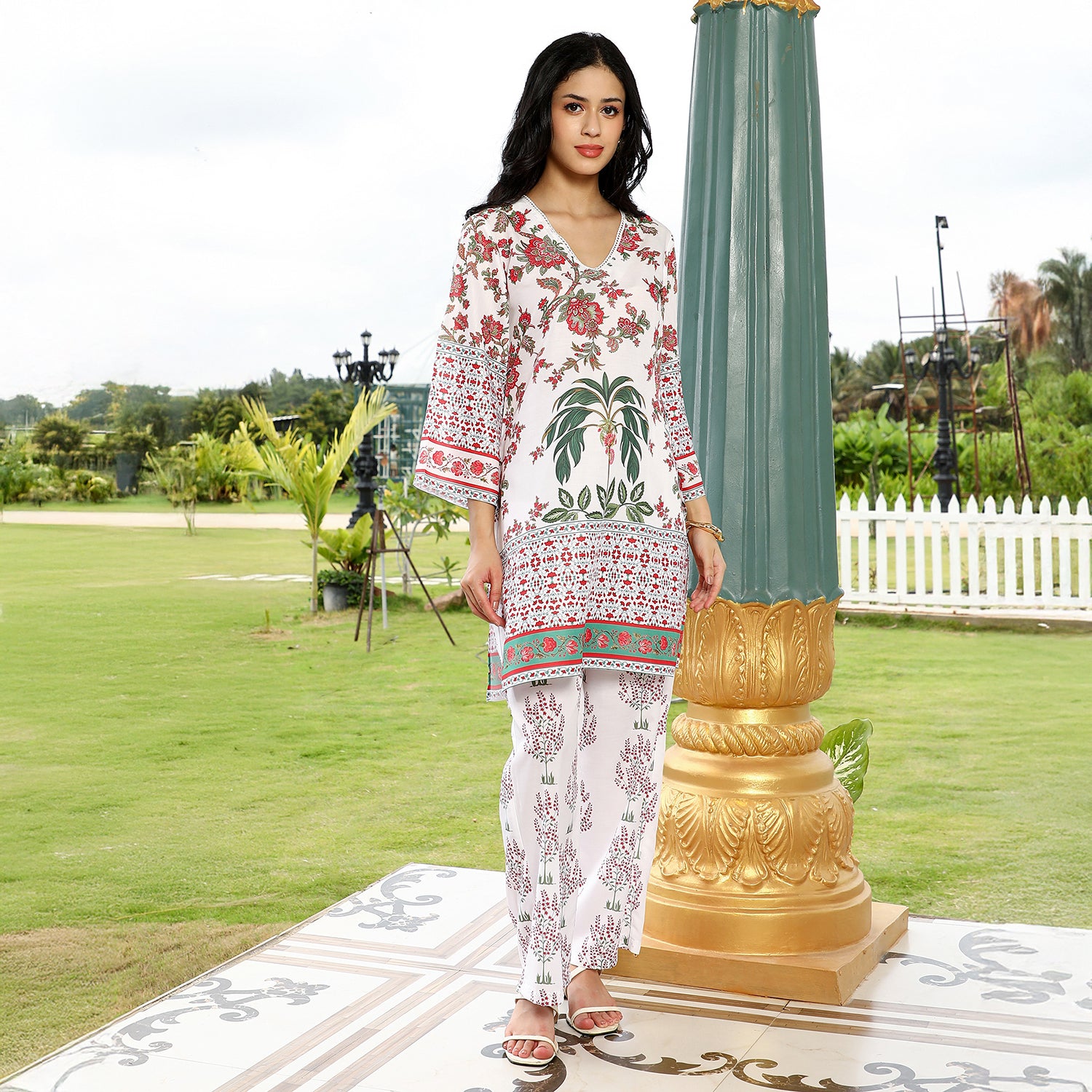 Floral-Harmony Imrpint Kurta Set
