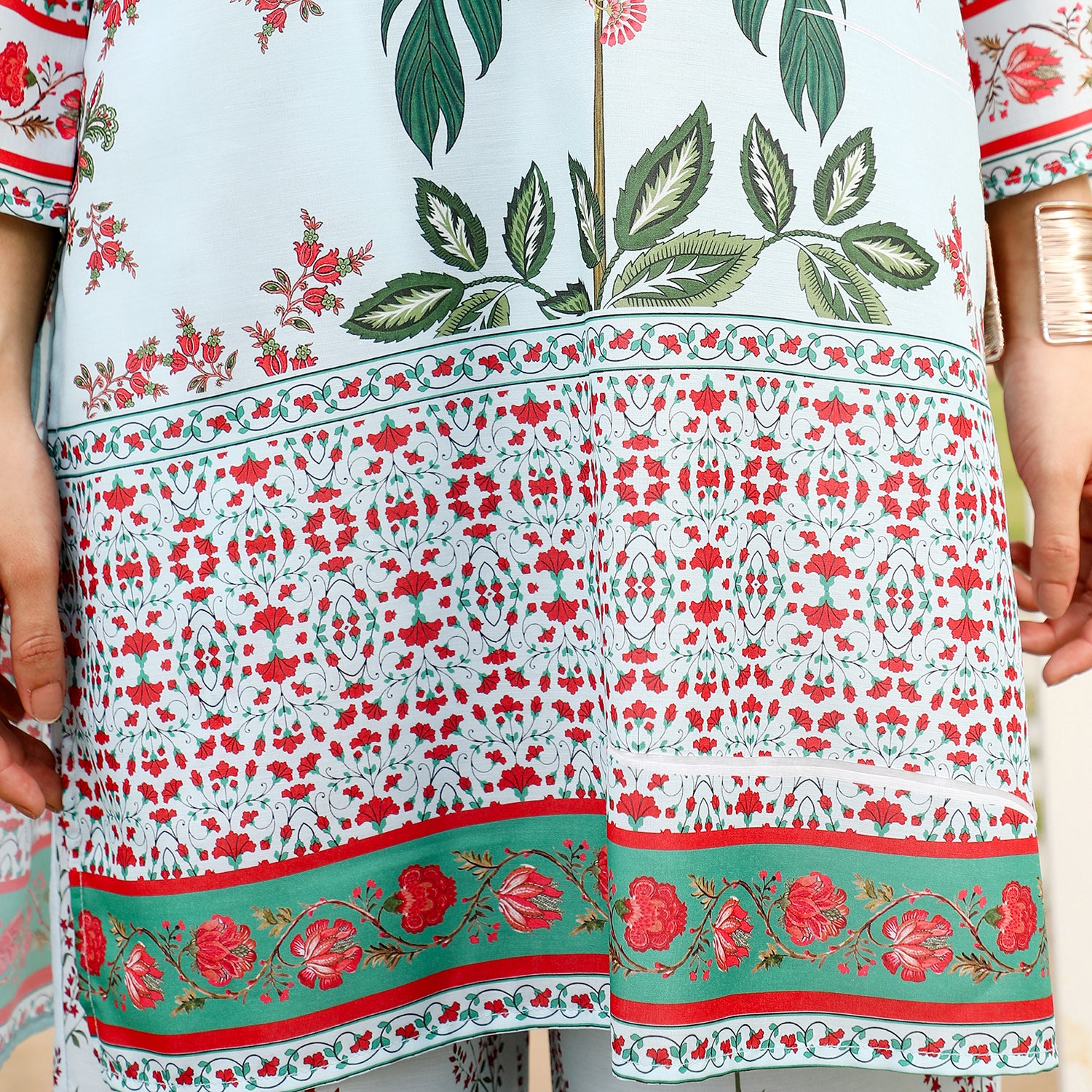 Floral-Harmony Imrpint Kurta Set