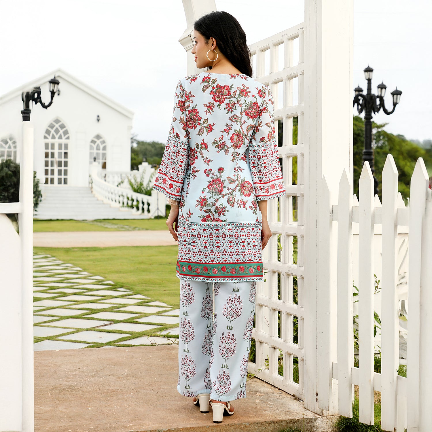 Floral-Harmony Imrpint Kurta Set