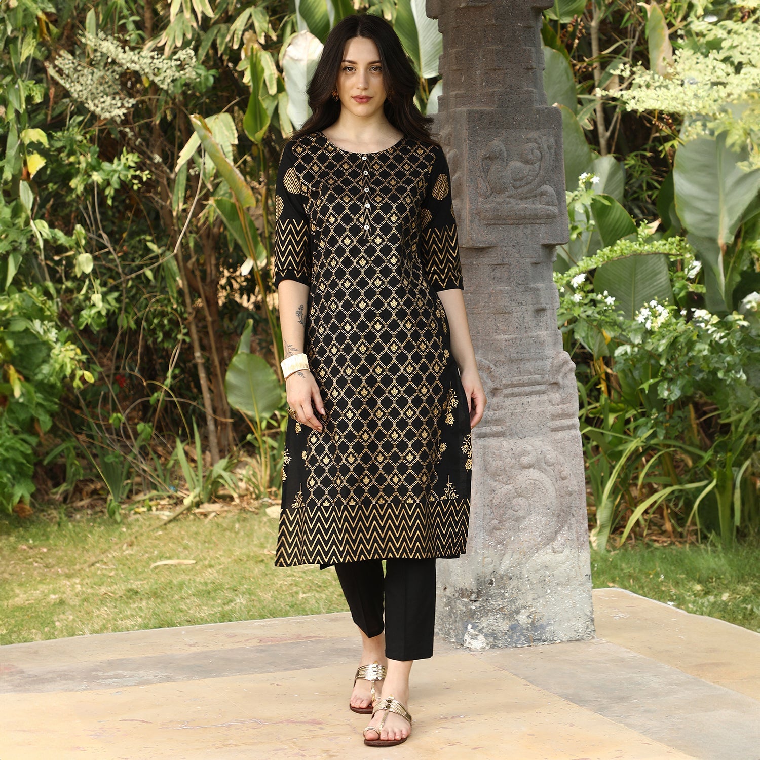 Geometric Ethnic Print Kurta With Trousers Set