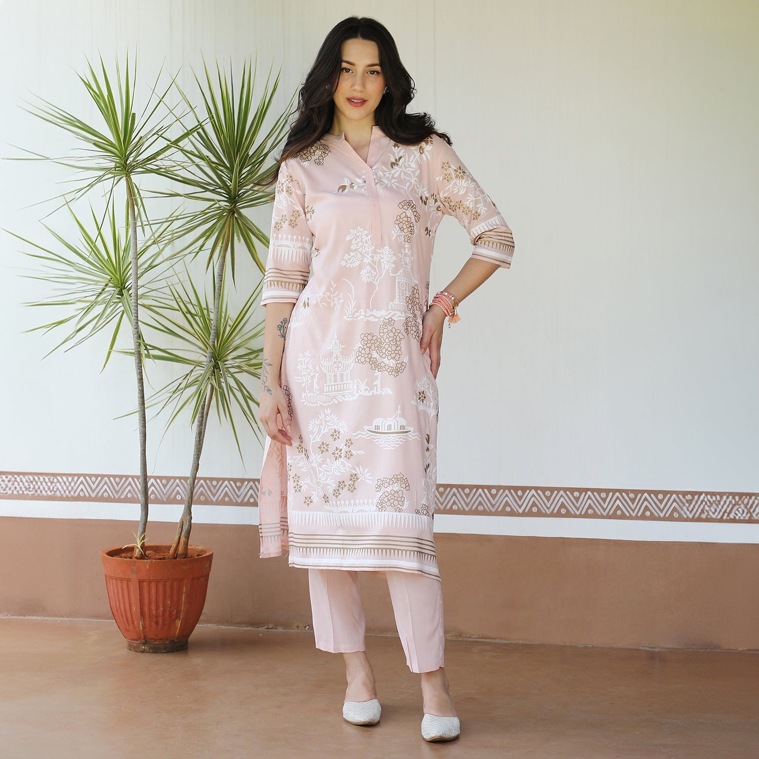 Flora Cluster Print Kurta With Trousers Set