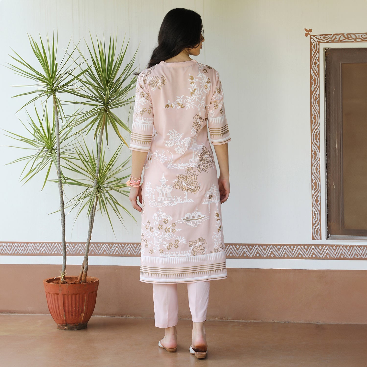 Flora Cluster Print Kurta With Trousers Set