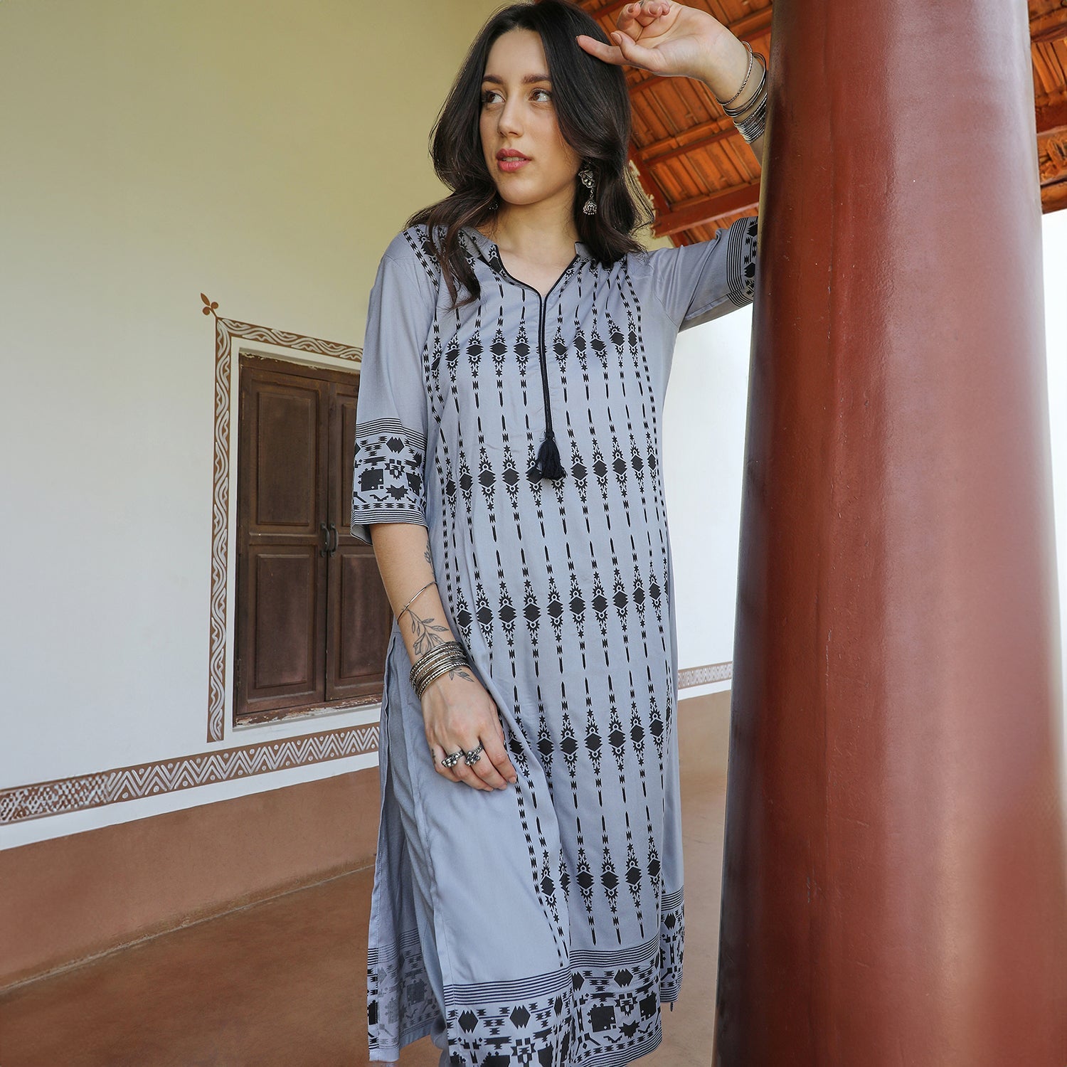 Geometric Ethnic Print Kurta With Trousers Set