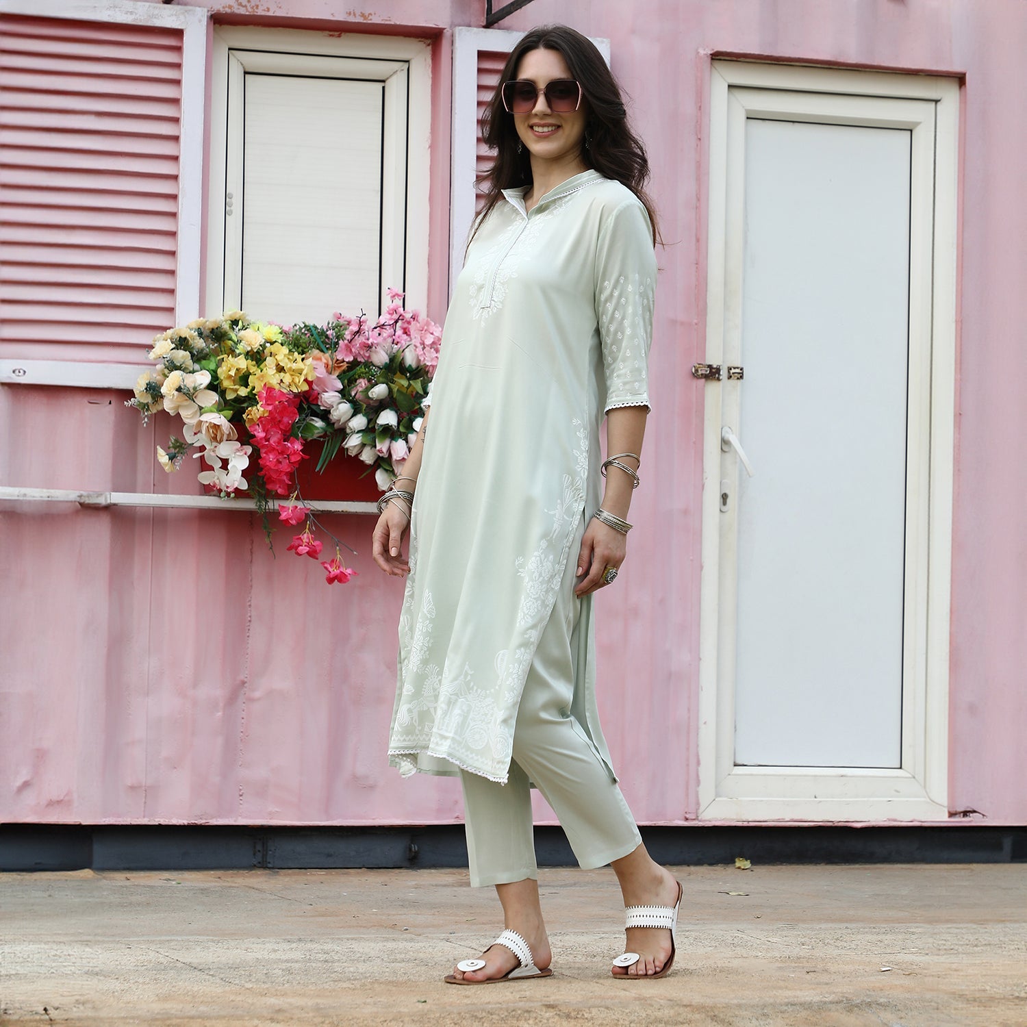 Chariot Print Kurta With Trousers Set