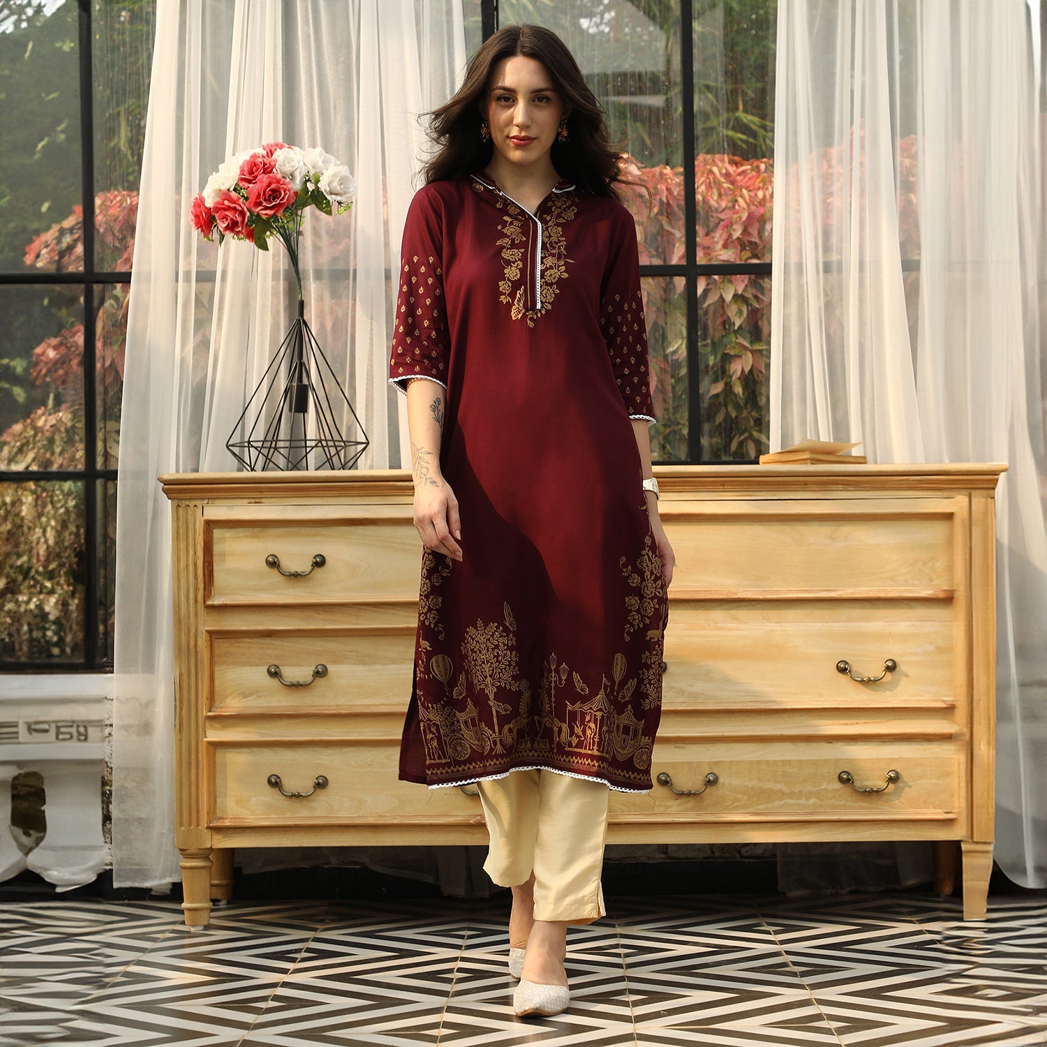 Chariot Print Kurta With Trousers Set