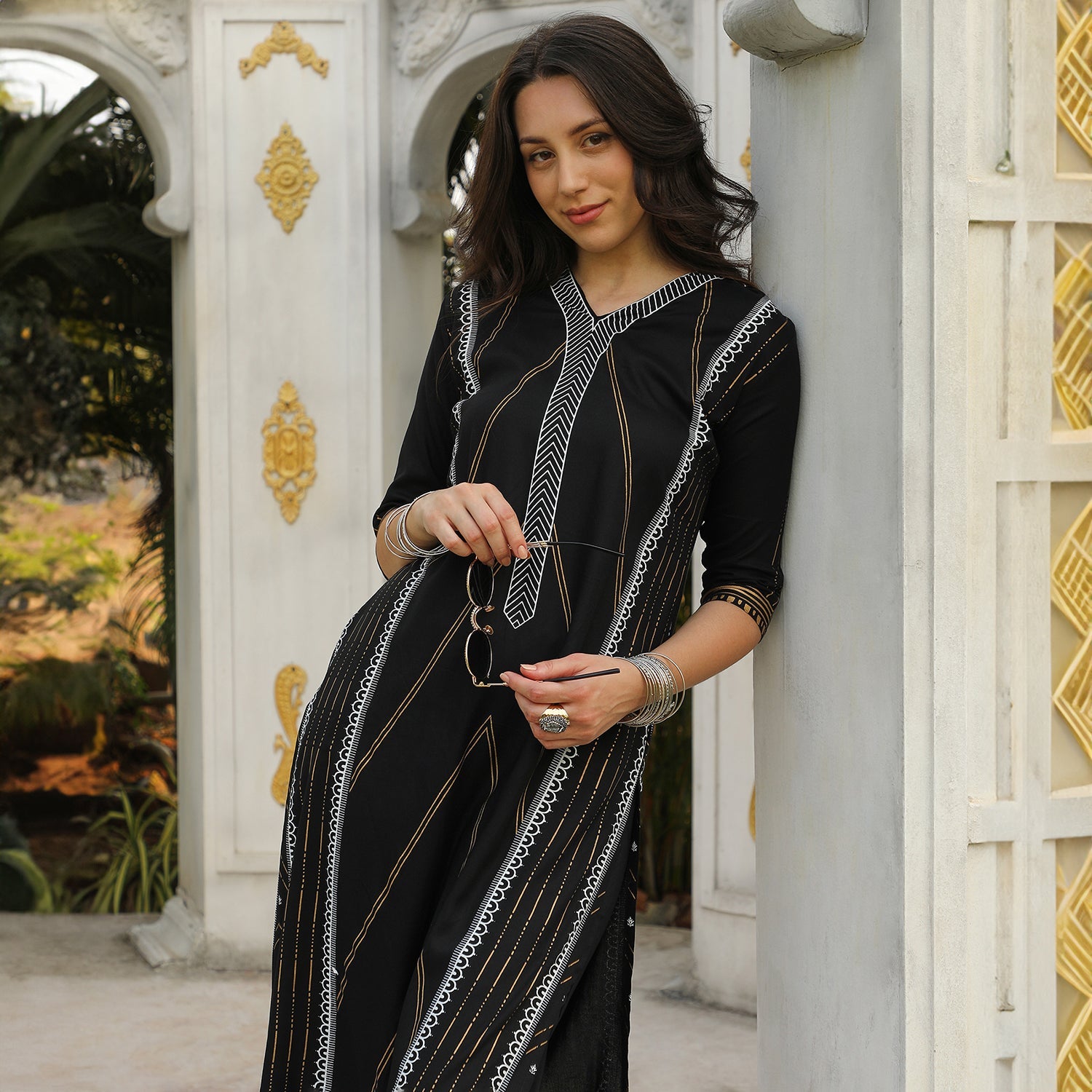 Geometric Print Kurta With Trousers Set