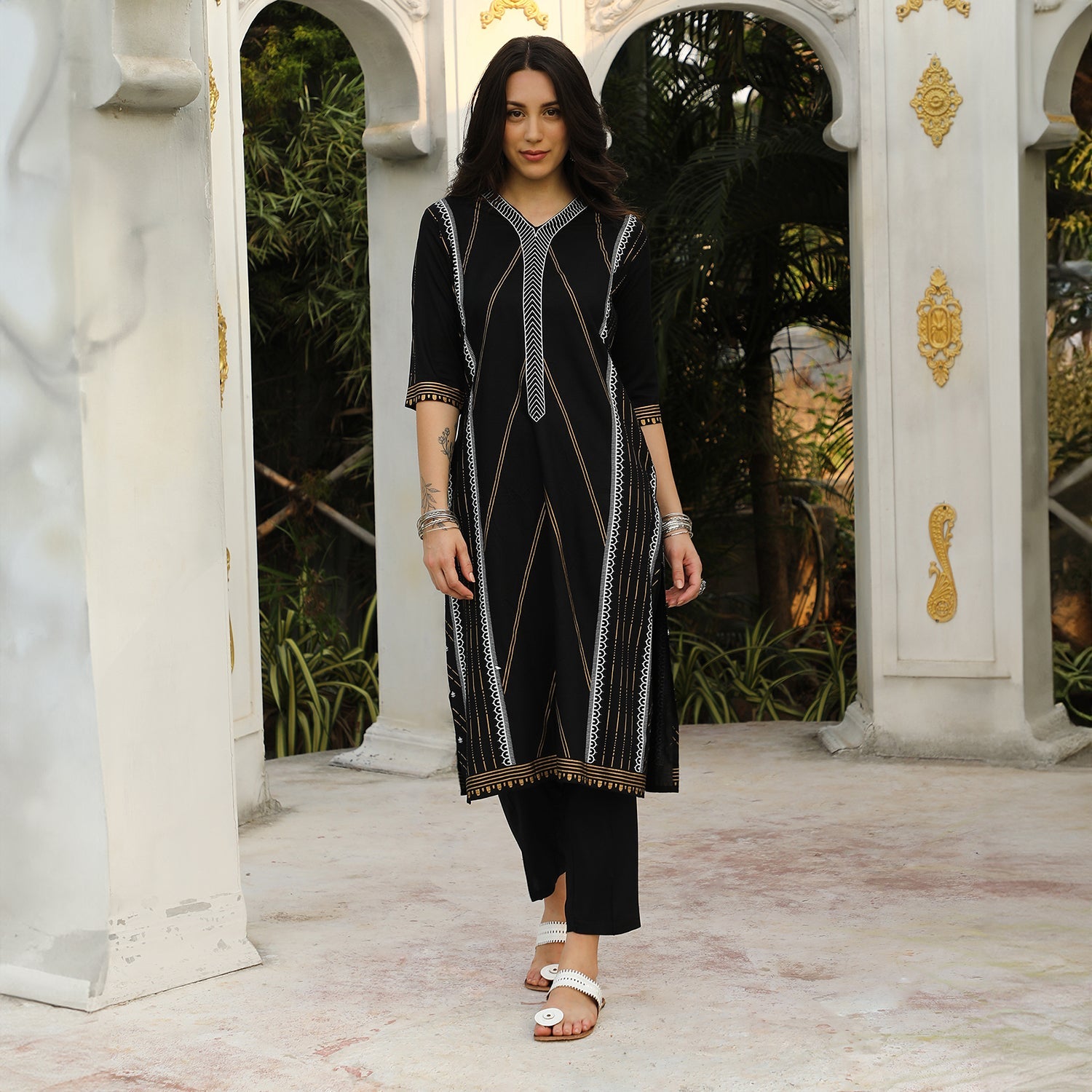 Geometric Print Kurta With Trousers Set