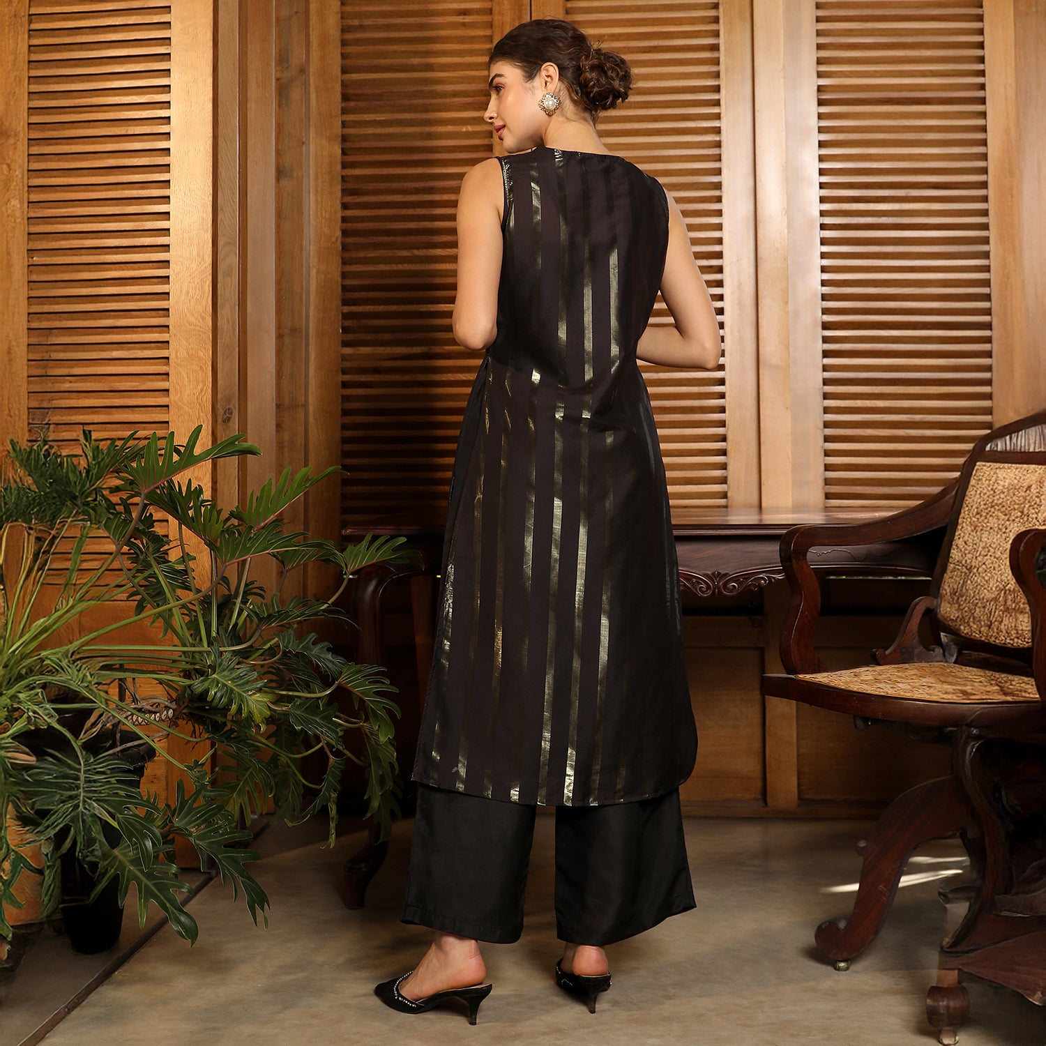 Metallic-Stripe Layered Kurta Set