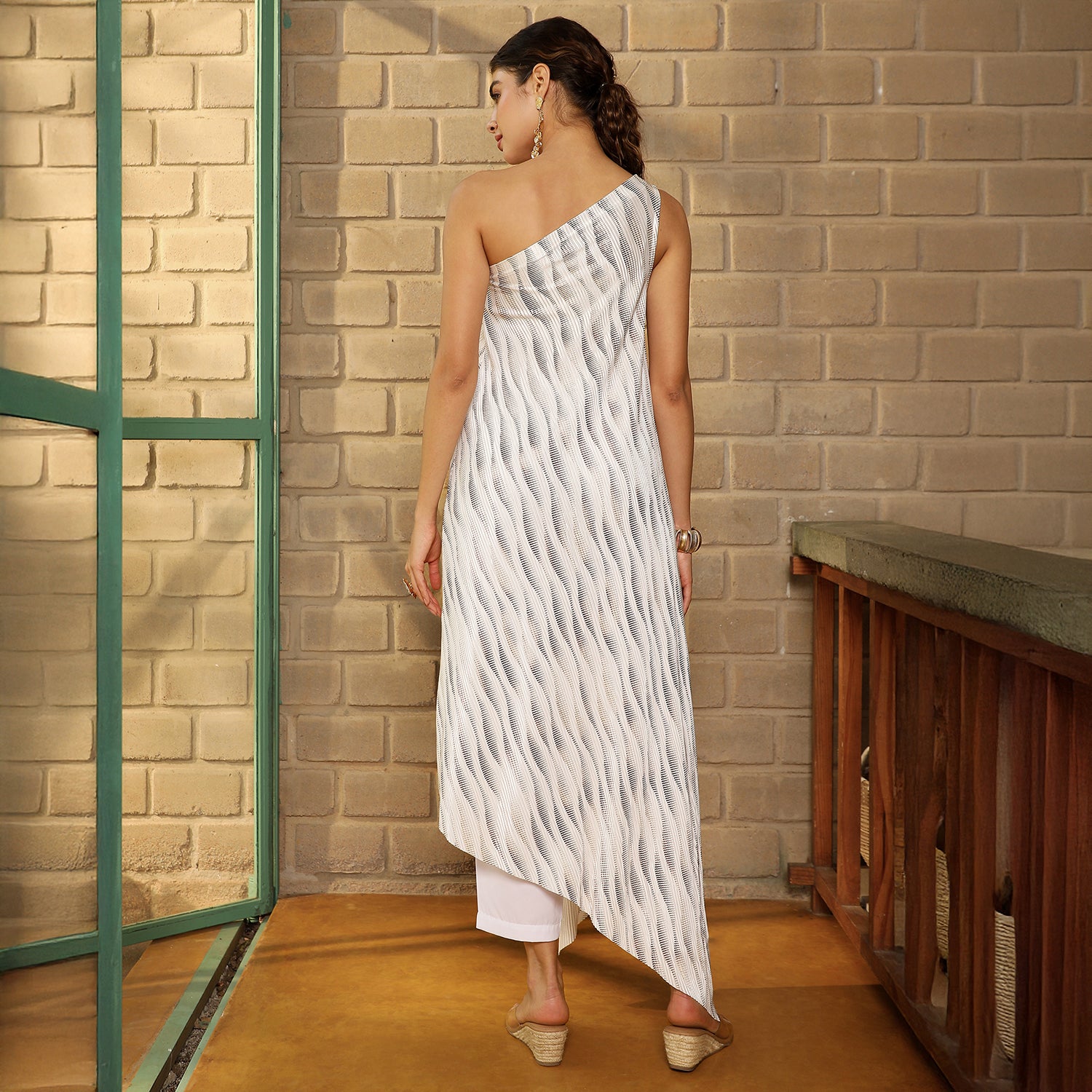 Asymmetrical Metallic-Swirl Kurta Set
