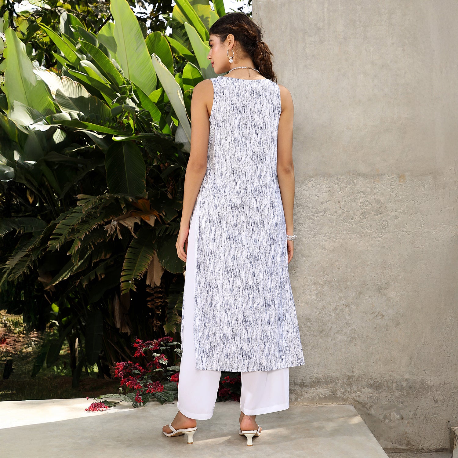 Static-Imprint Tassel Kurta Set