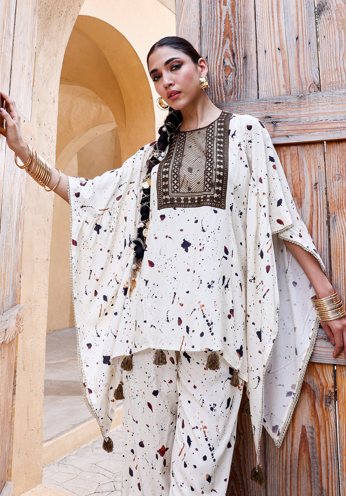 Embroidered Abstract Print Round Neck 3/4th Sleeves Off-White  Co-ord Set