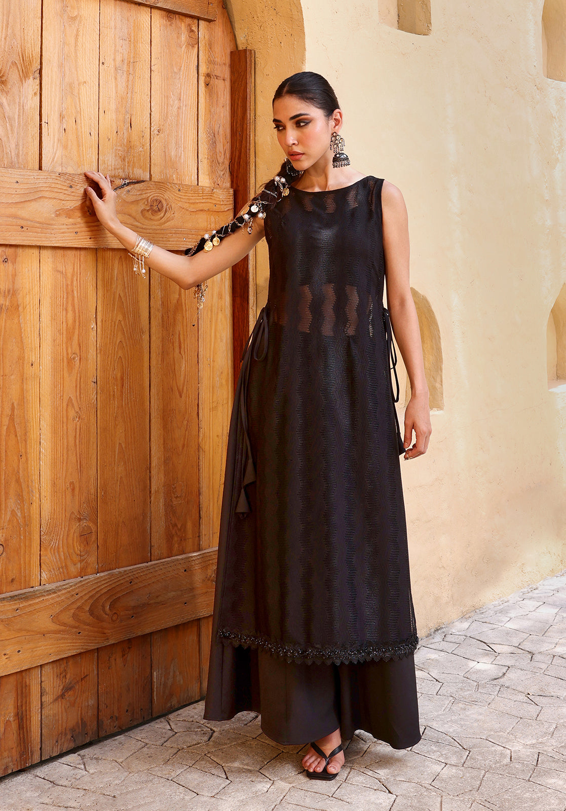 Self-Design Sleeveless Boat Neck Palazzo Black  Co-ord Set