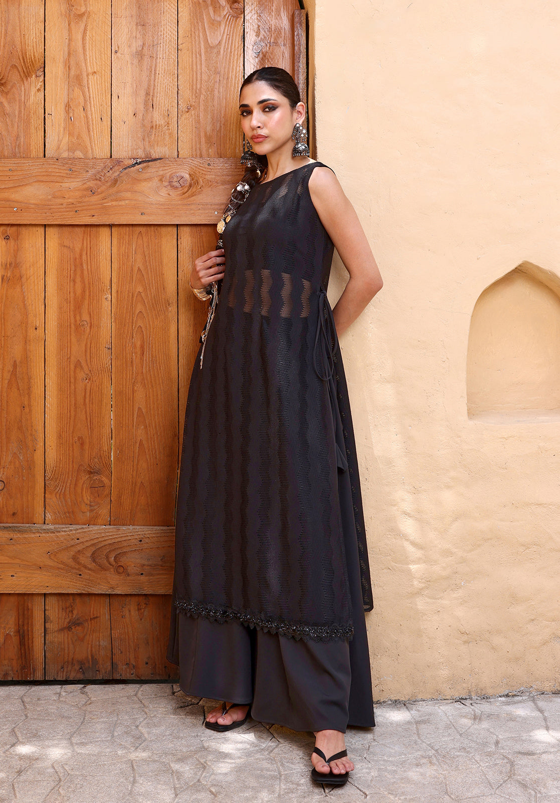 Self-Design Sleeveless Boat Neck Palazzo Black  Co-ord Set