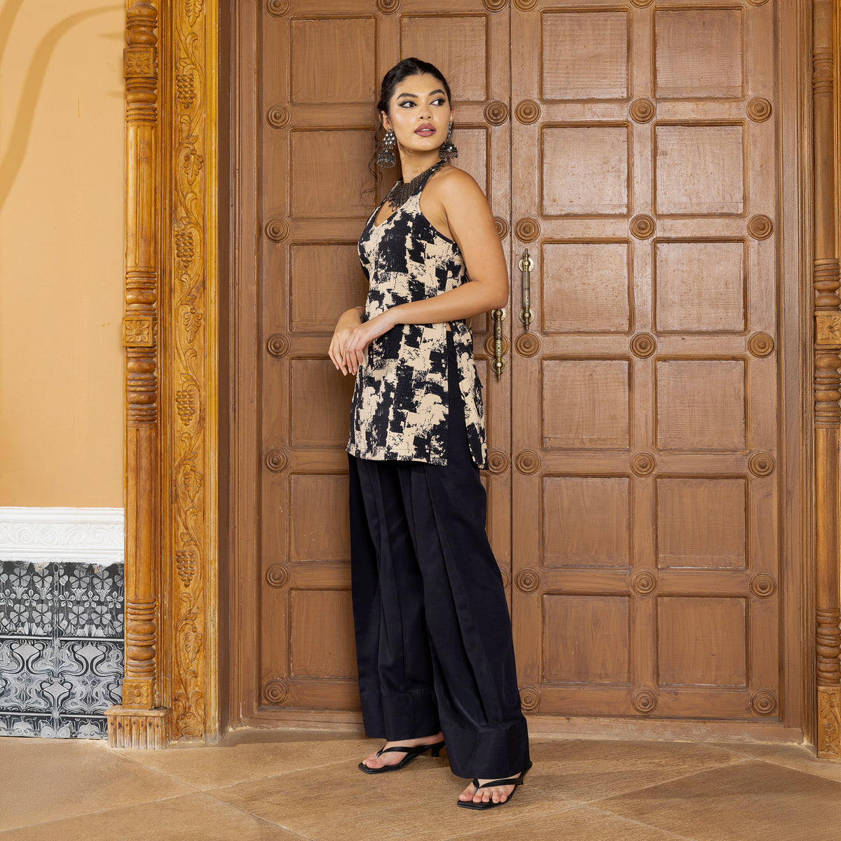 Halter Neck Chatpata Kurti Set with Farshi Pant