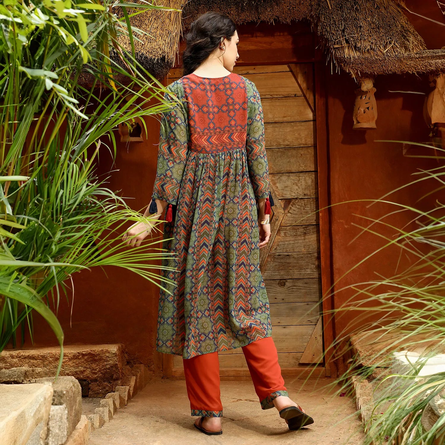 Geometric Block Kurta With Trousers