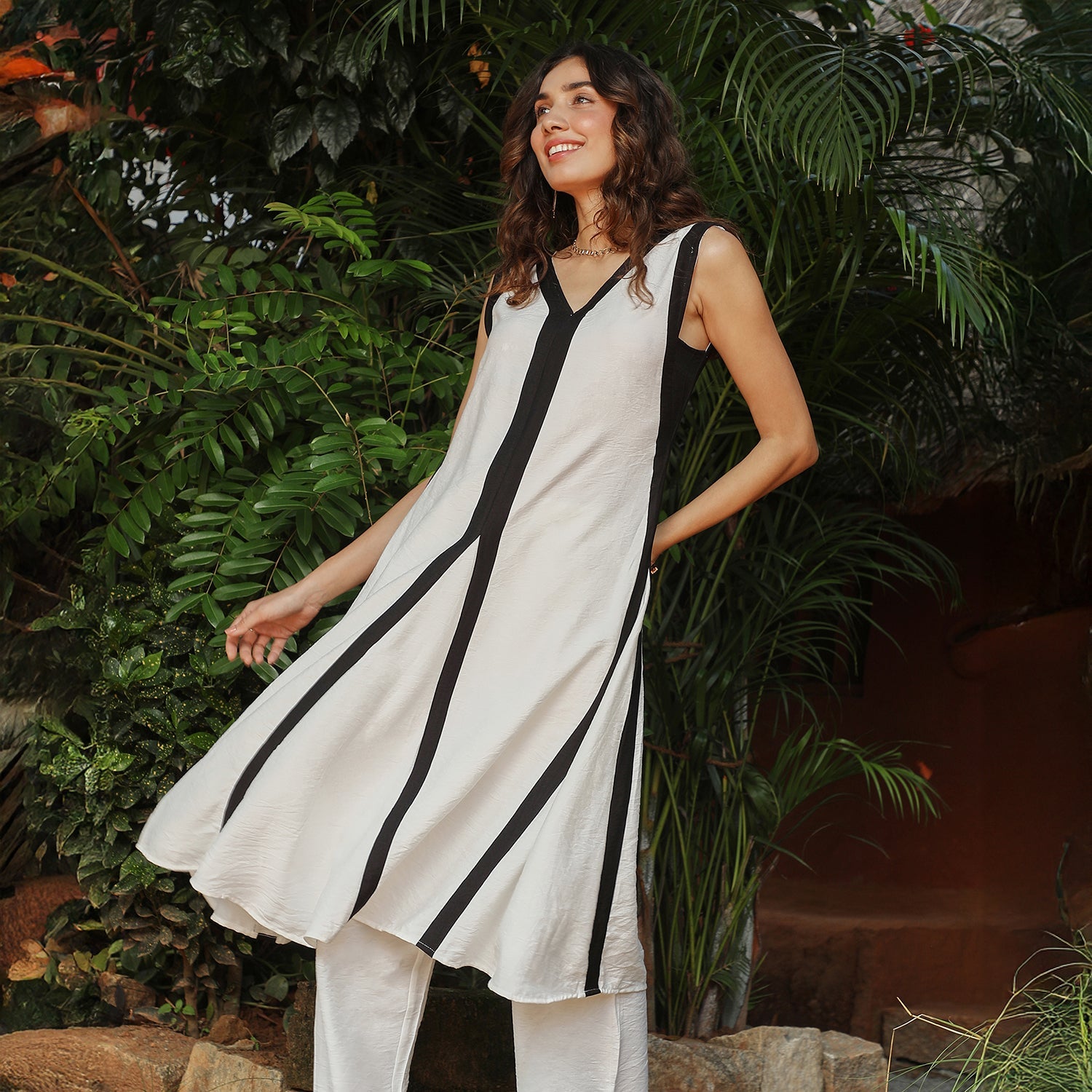 Contrast Flow Kurta Set