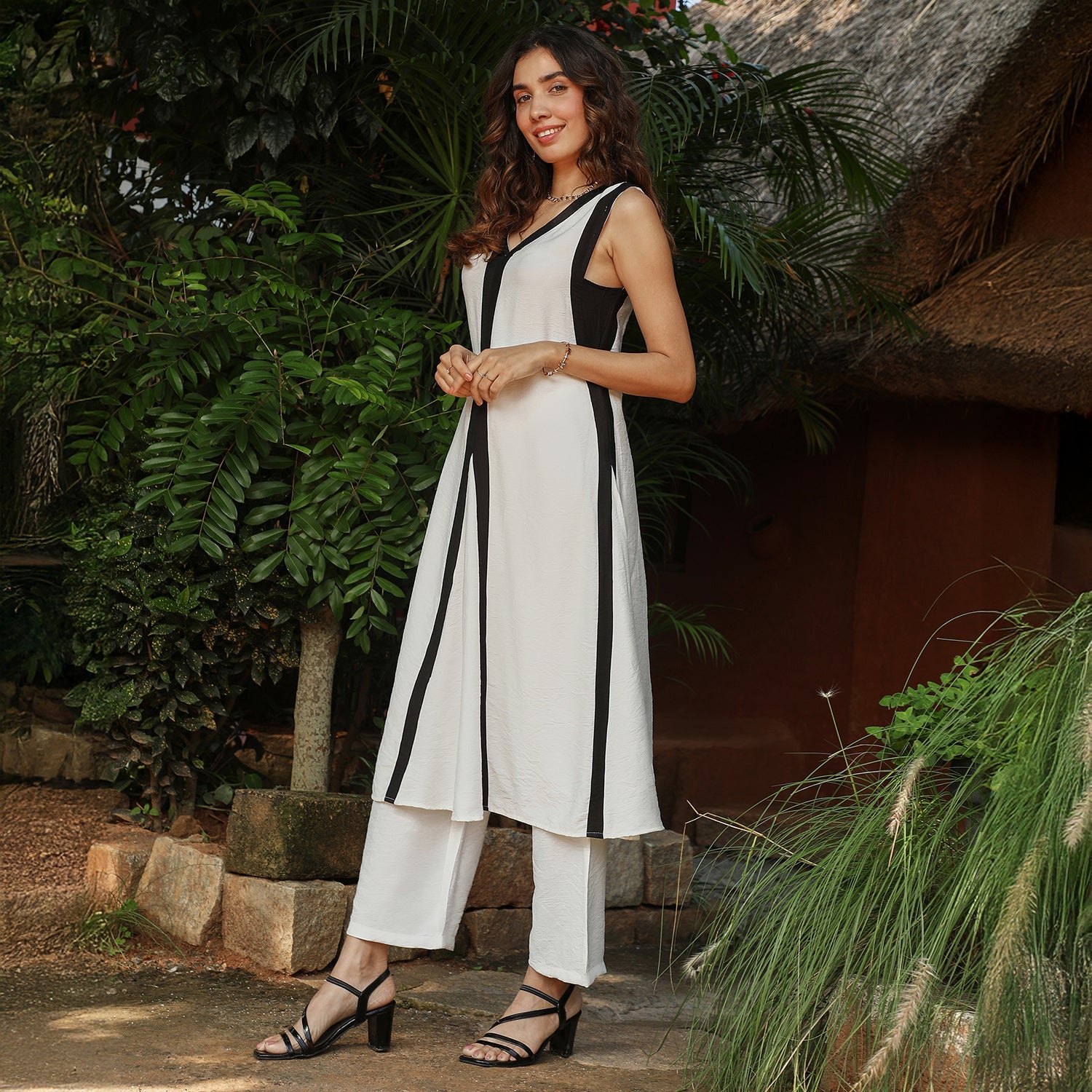 Contrast Flow Kurta Set