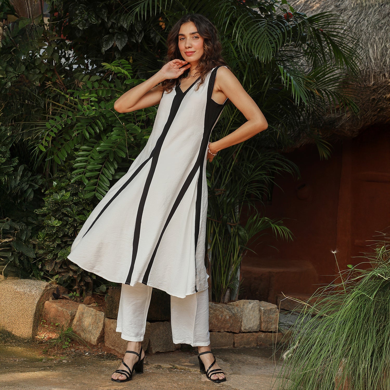 Contrast Flow Kurta Set