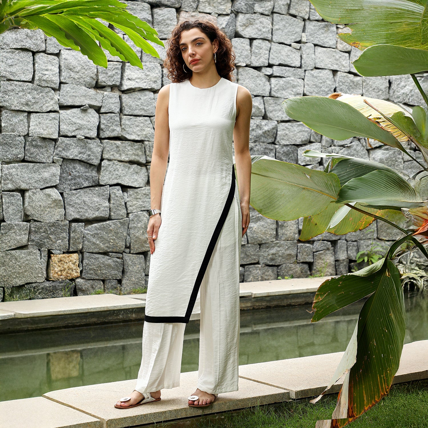 Contrast Tilt Kurta Set