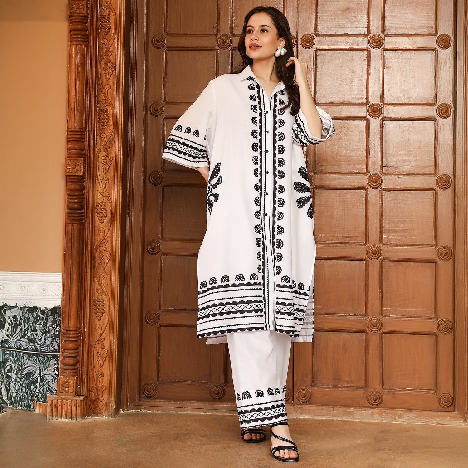 Indie Flora Lined-Imprint Kurta Set