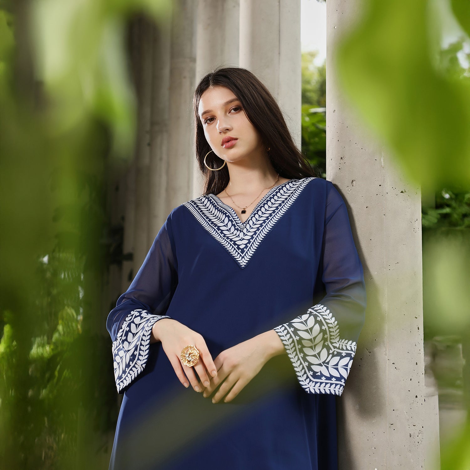 Indie Leaf-Lined Imprint Kurta Set