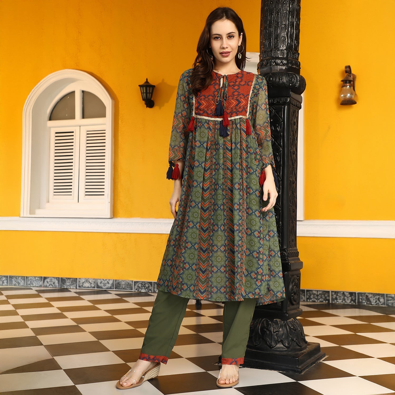 Geometric Block Kurta With Trousers