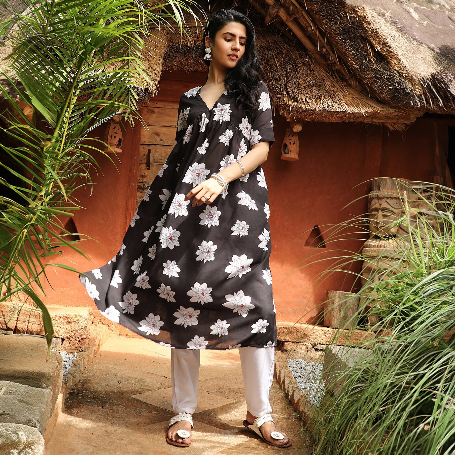 Water Lilies Kurta With Trousers And Dupatta