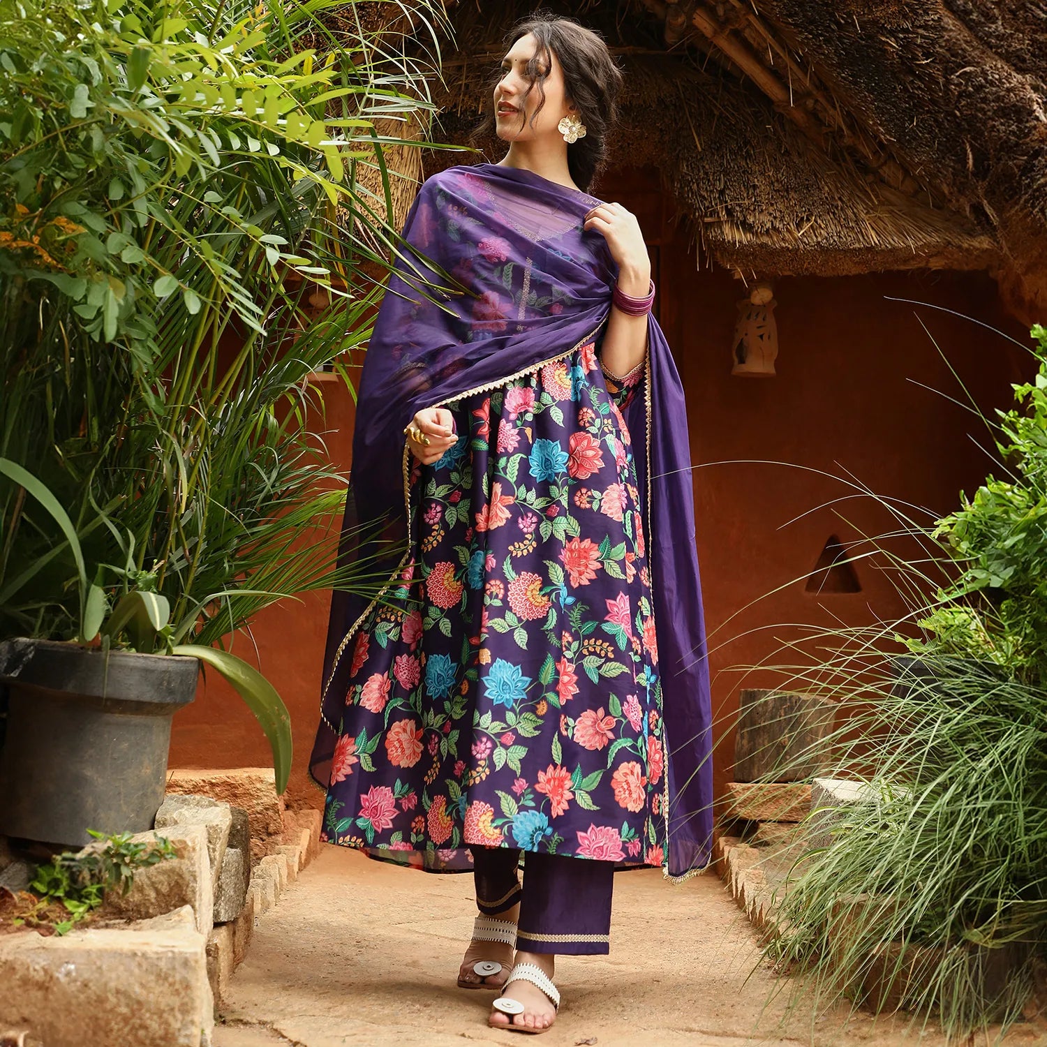 Flora Cluster Kurta With Trousers And Dupatta