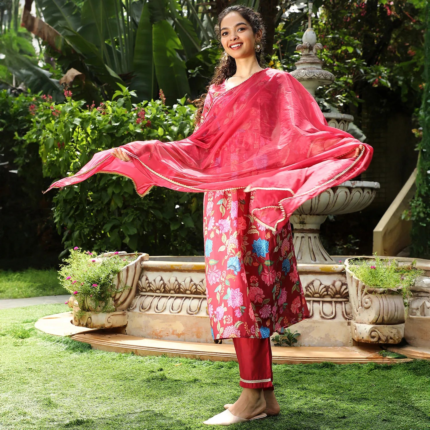 Flora Cluster Kurta With Trousers And Dupatta