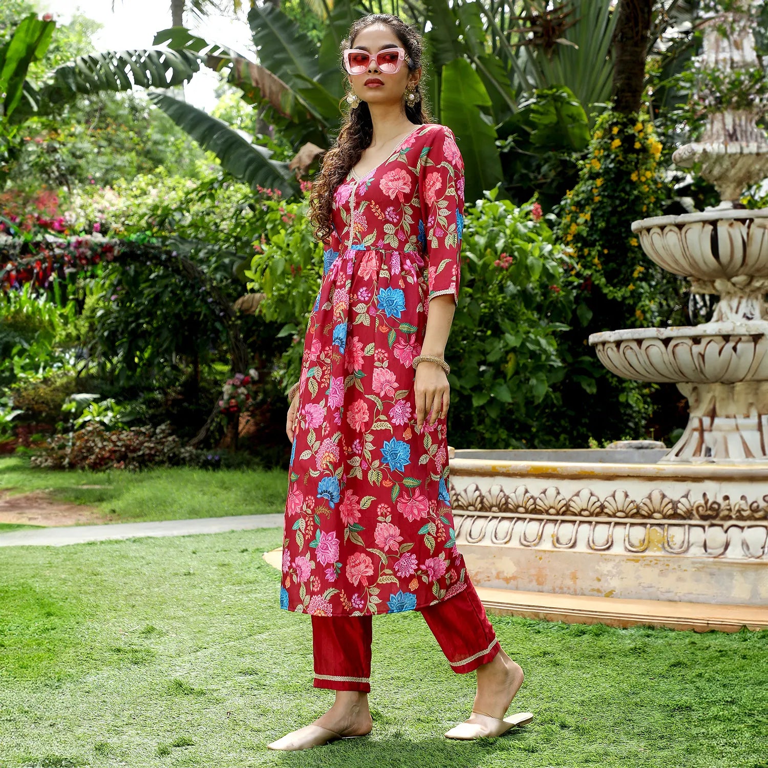 Flora Cluster Kurta With Trousers And Dupatta